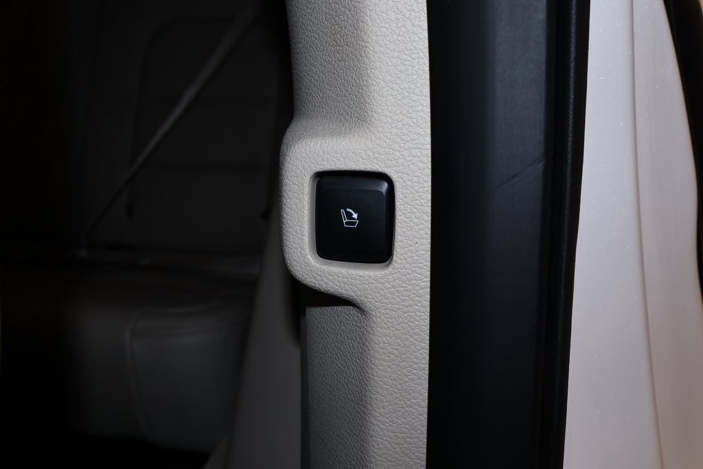 2018 Lincoln Navigator L Reserve photo 17