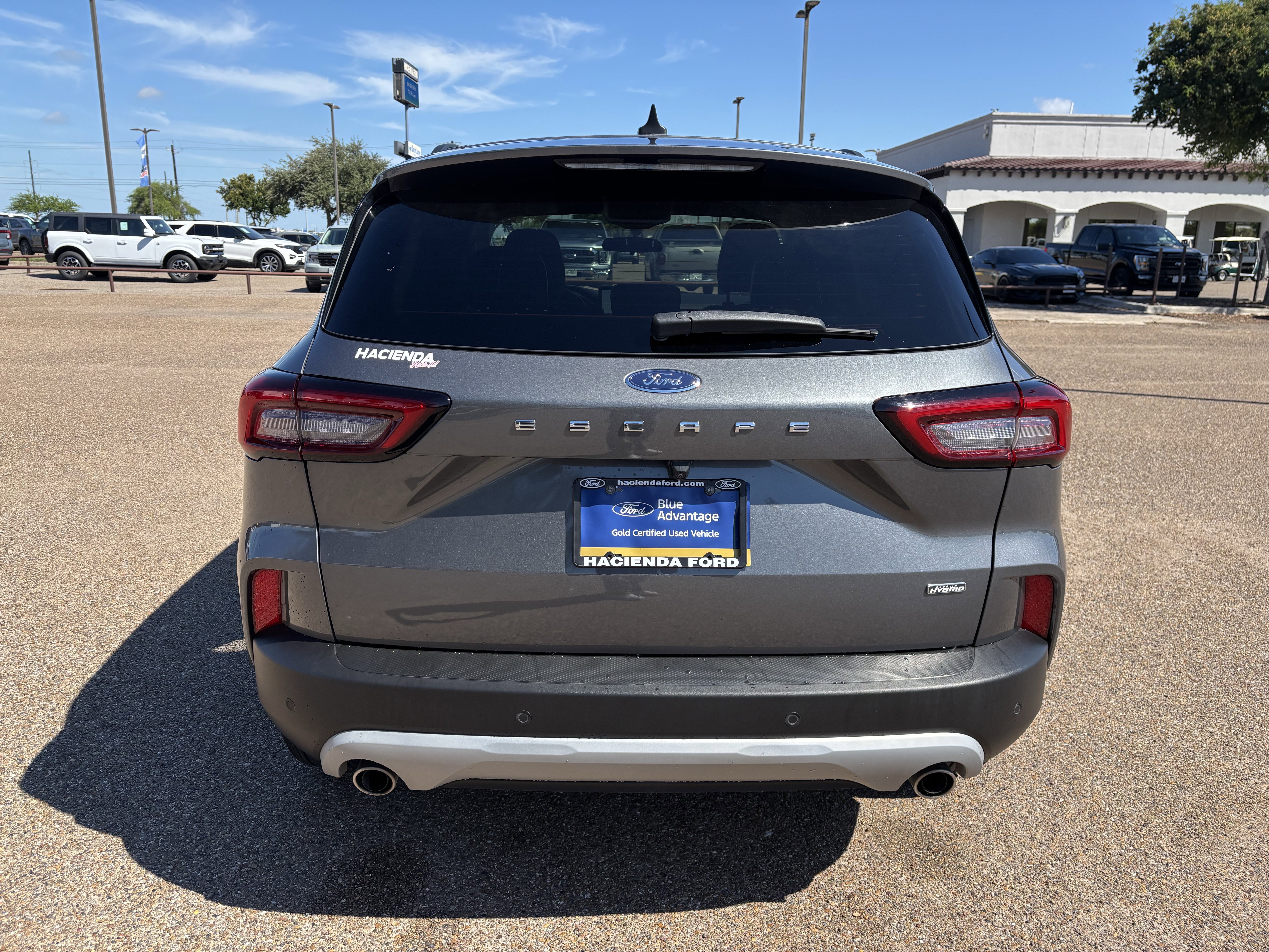 2023 Ford Escape photo 2