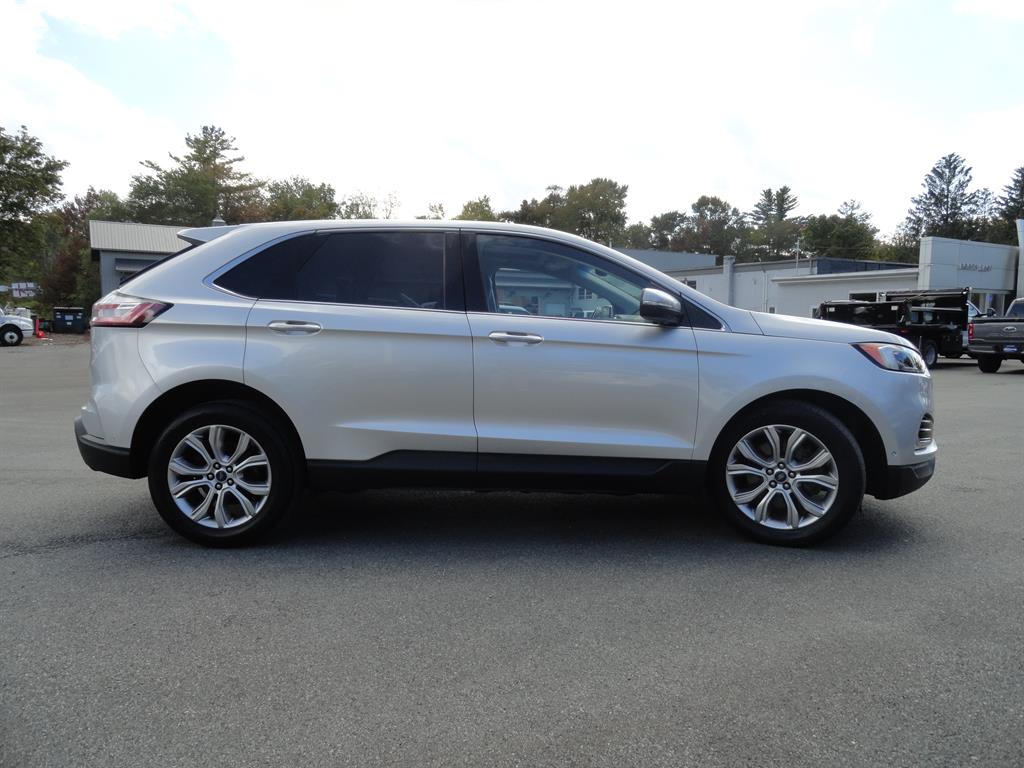 2019 Ford Edge Titanium photo 4