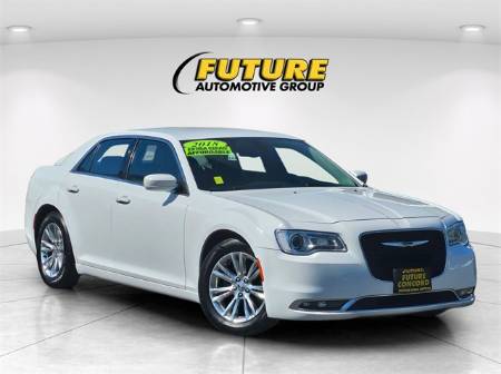 2018 Chrysler 300 Touring