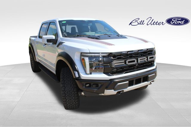 2025 Ford F-150 Raptor photo 2