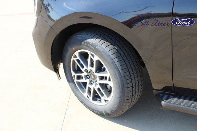 2025 Ford Expedition photo 4