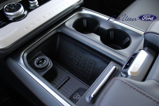 2025 Ford Expedition photo 10
