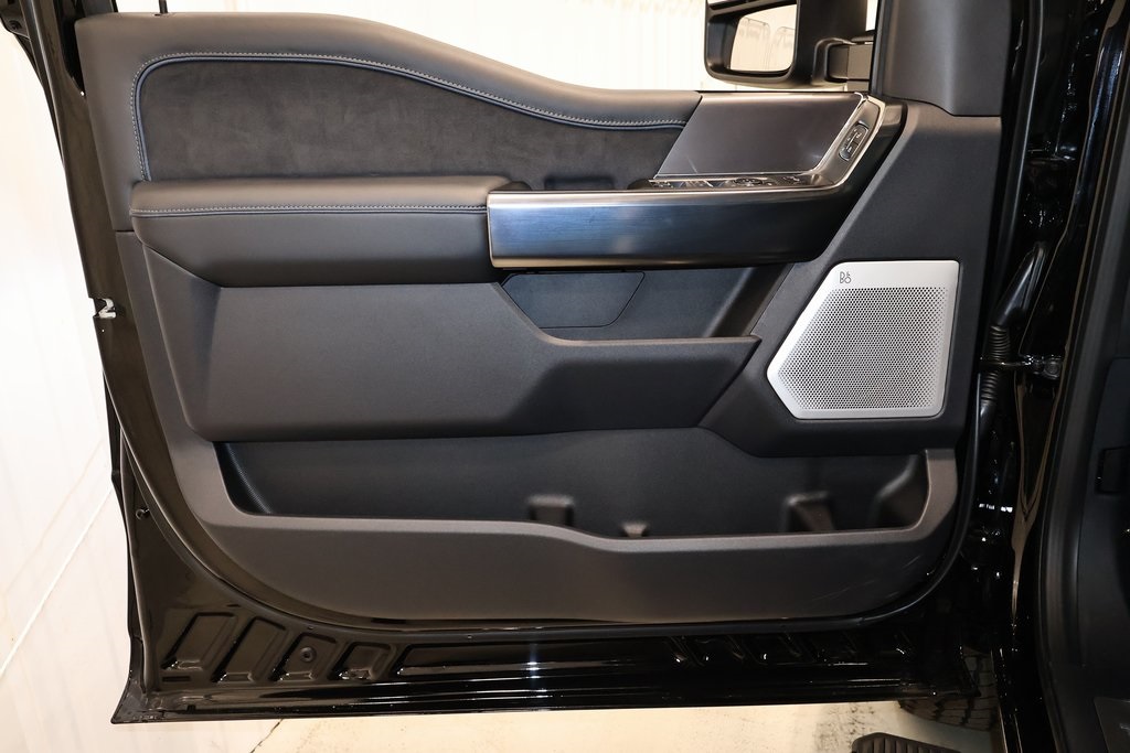 2026 Ford F-250 Platinum photo 9