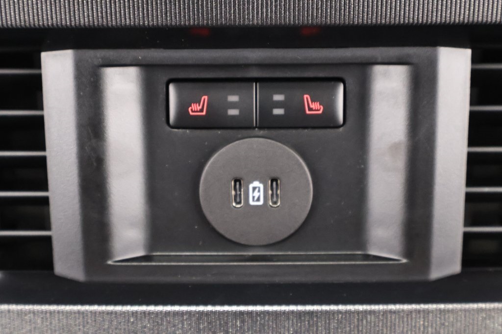2026 Ford F-250 Platinum photo 13