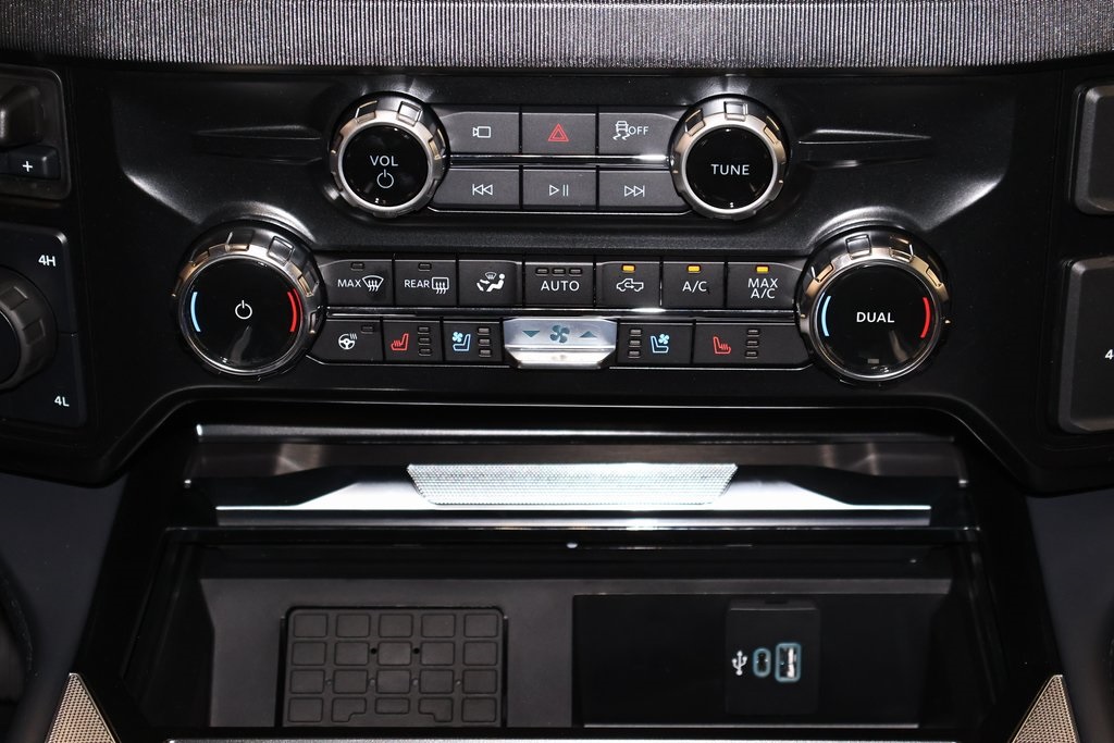 2026 Ford F-250 Platinum photo 24