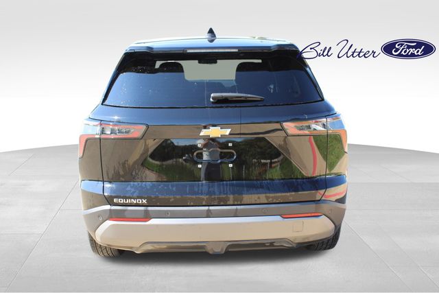 2025 Chevrolet Equinox LT photo 6