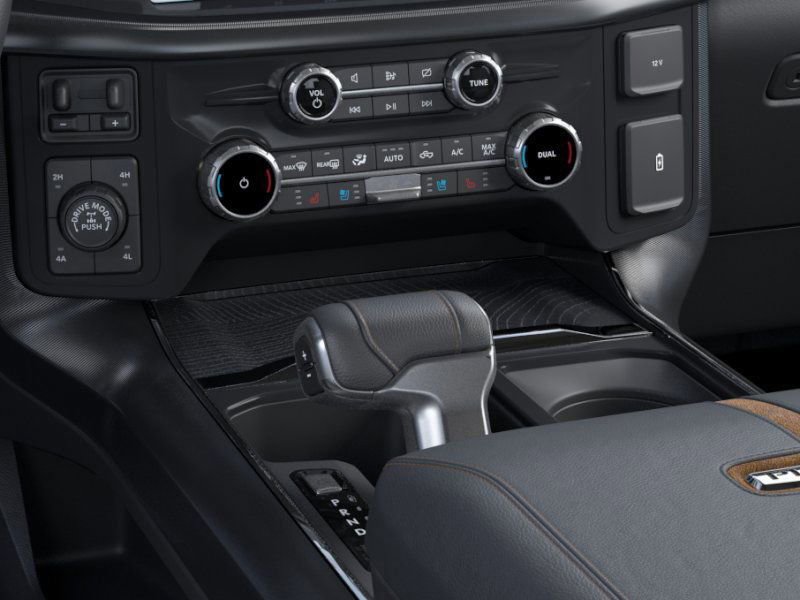 2023 Ford F-150 Platinum photo 14