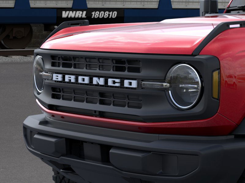 2025 Ford Bronco Base photo 17