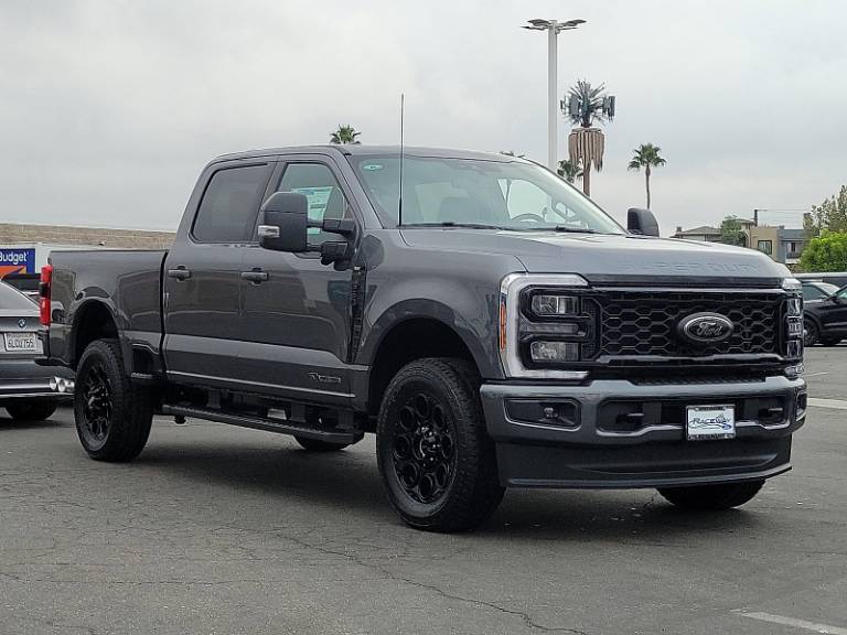 2026 Ford Super Duty F-350 SRW XLT