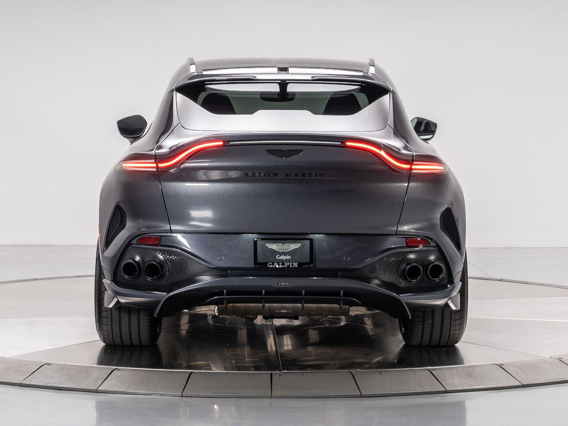 2025 Aston Martin DBX photo 4