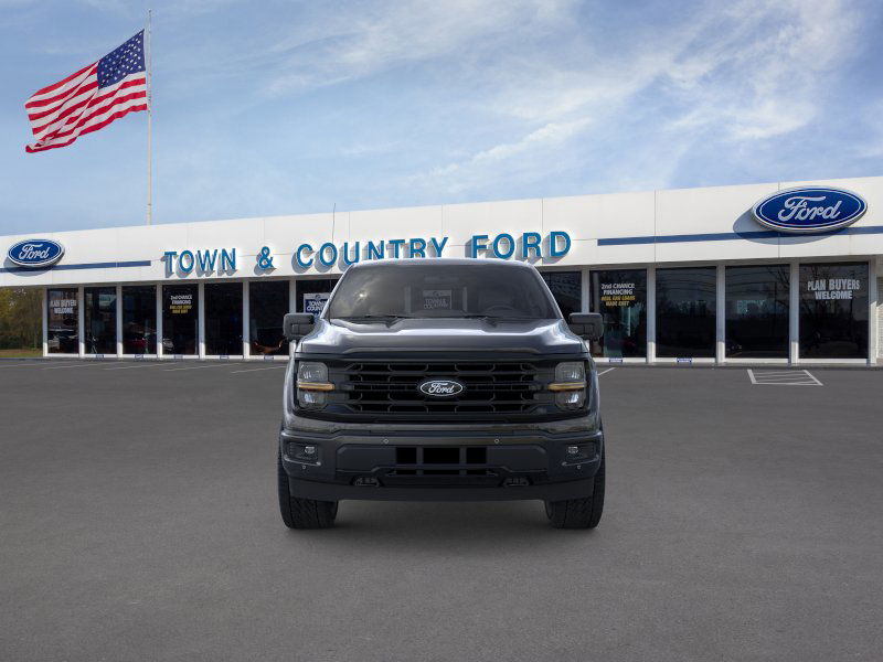 2025 Ford F-150 XLT photo 4