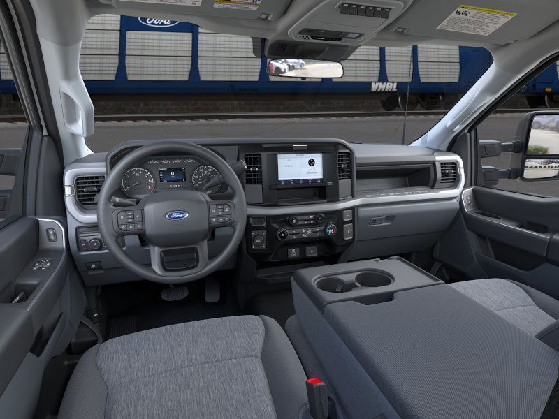 2026 Ford F-350 photo 8