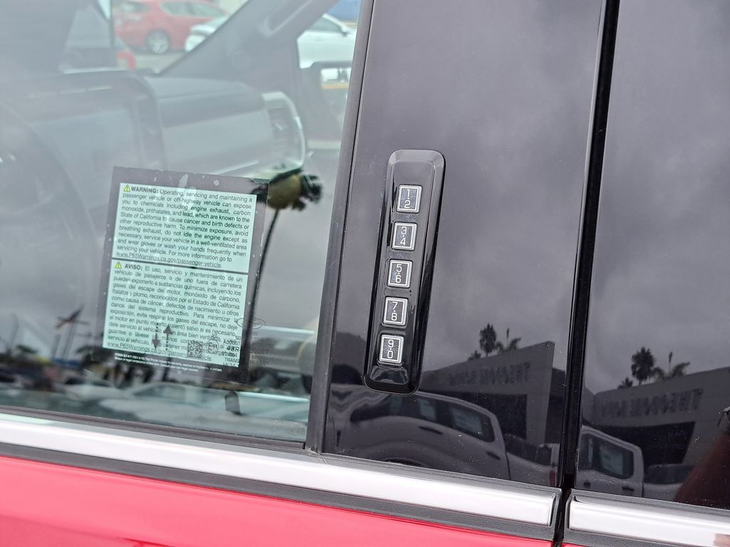 2023 Ford F-150 Lariat photo 10