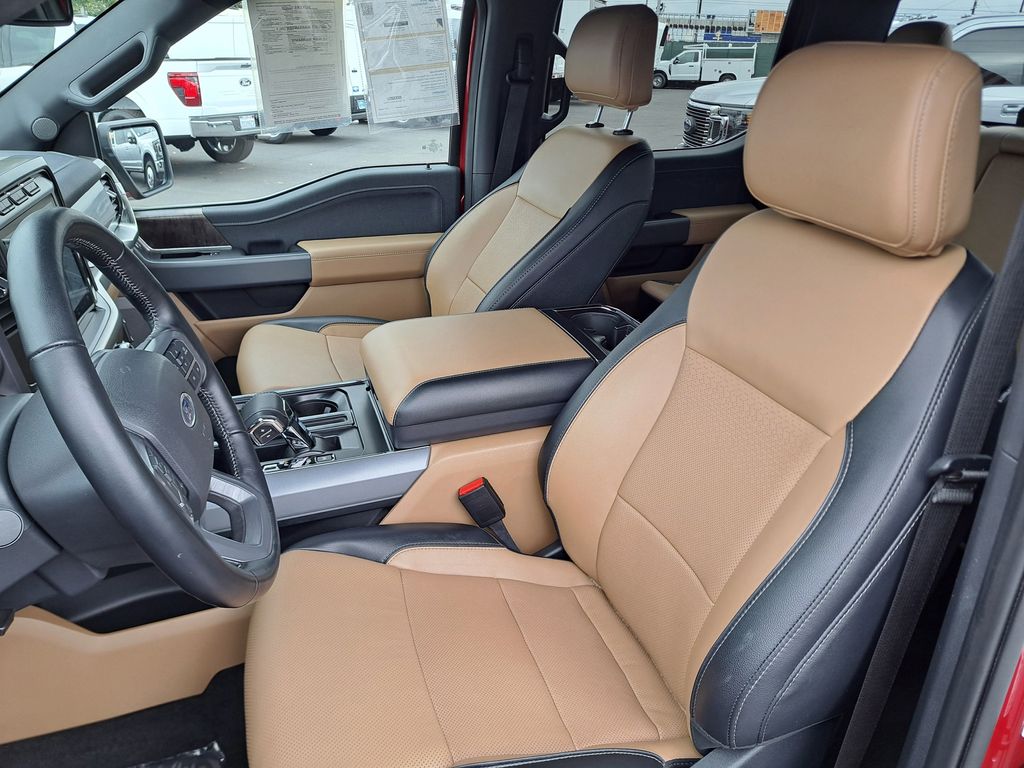 2023 Ford F-150 Lariat photo 18