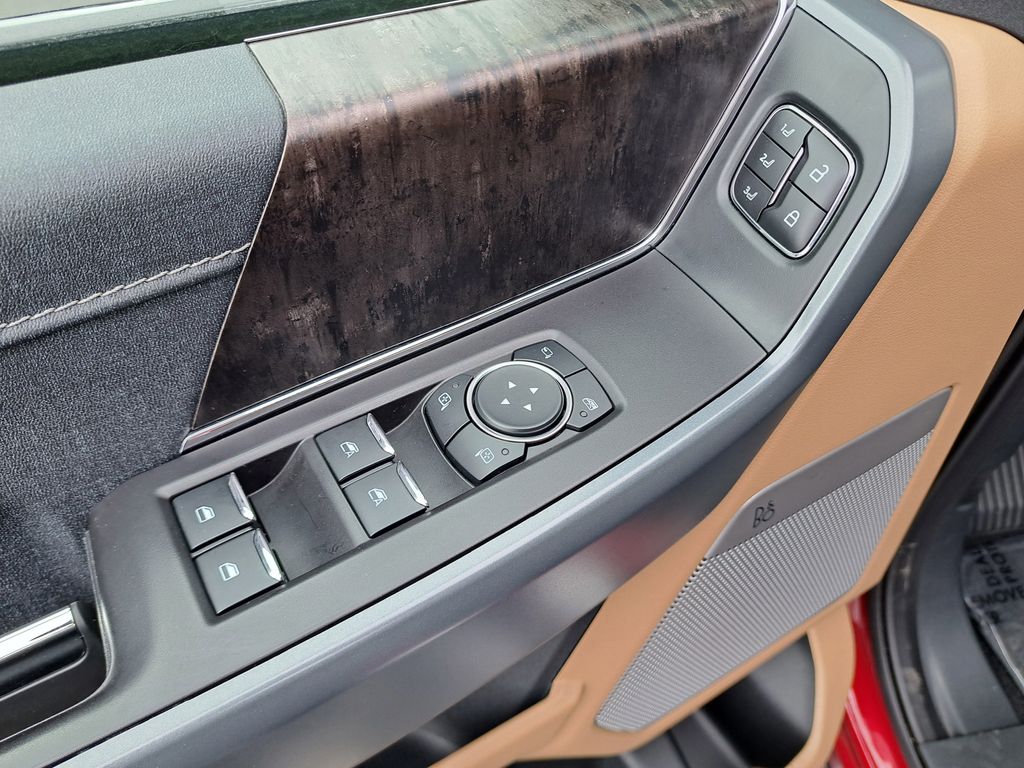 2023 Ford F-150 Lariat photo 19