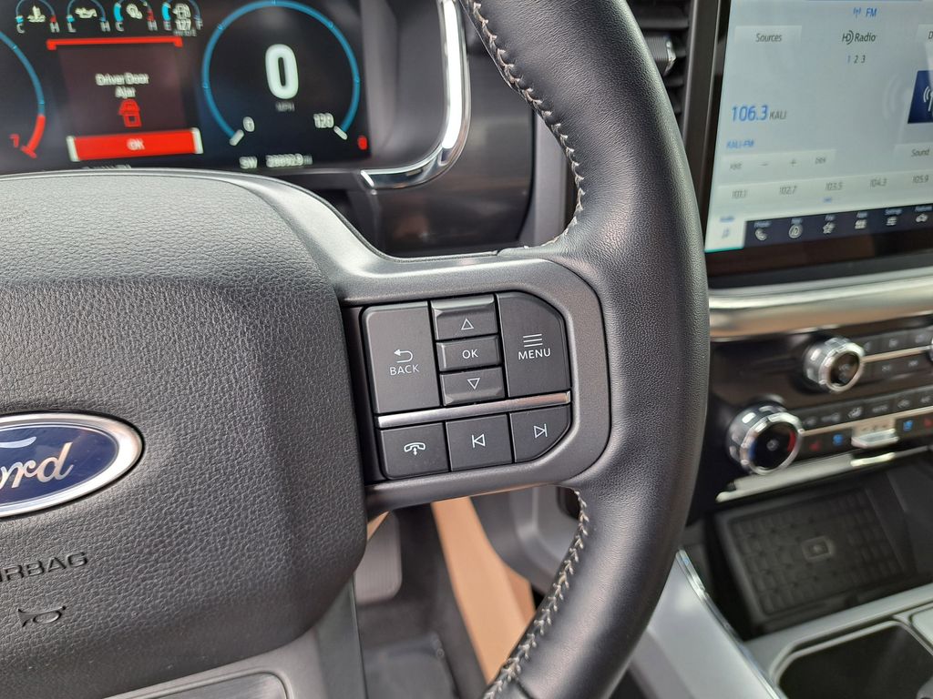 2023 Ford F-150 Lariat photo 22