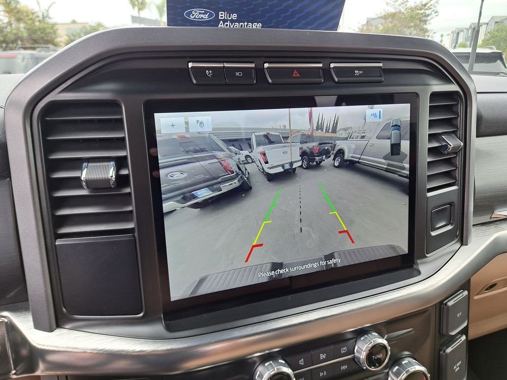 2023 Ford F-150 Lariat photo 28
