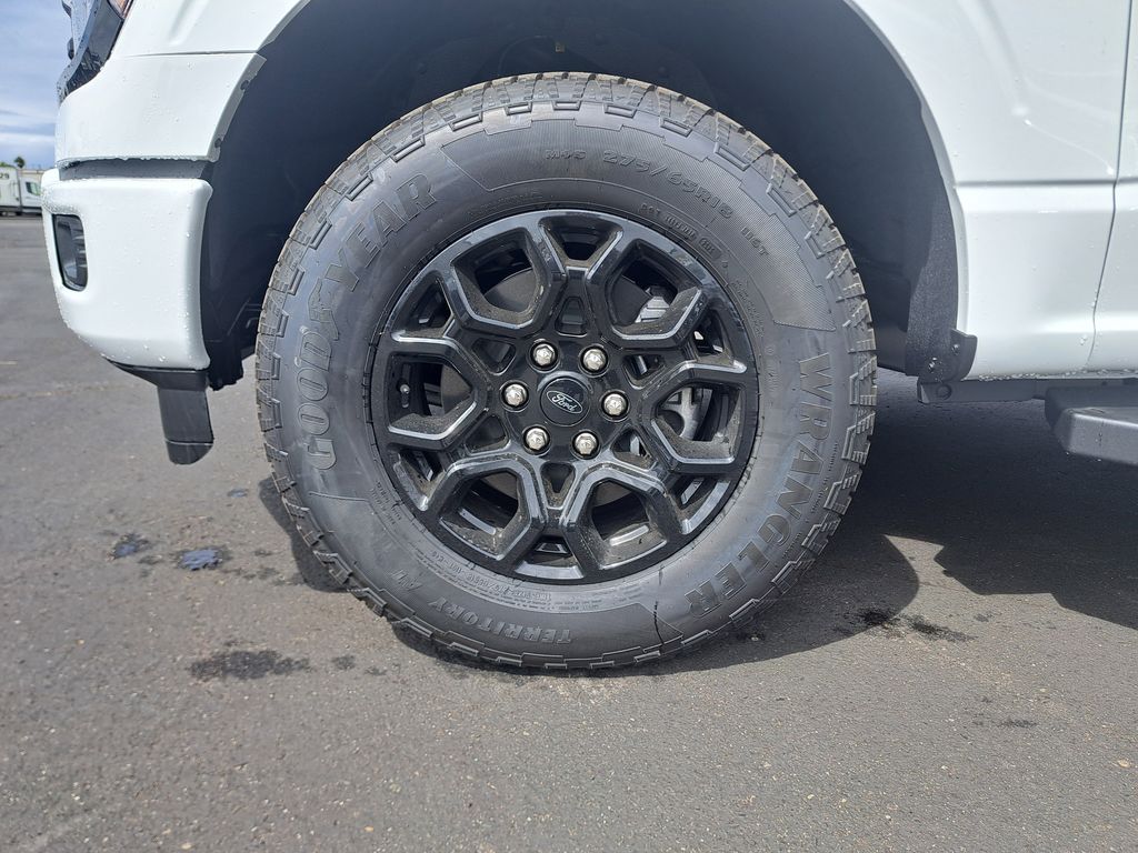 2025 Ford F-150 XLT photo 7