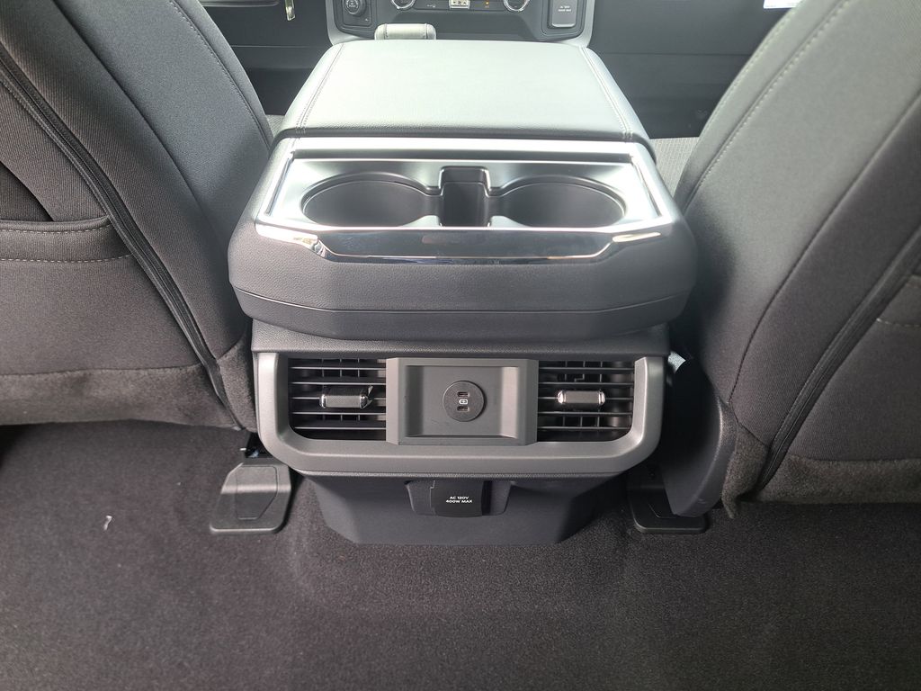 2025 Ford F-150 XLT photo 10