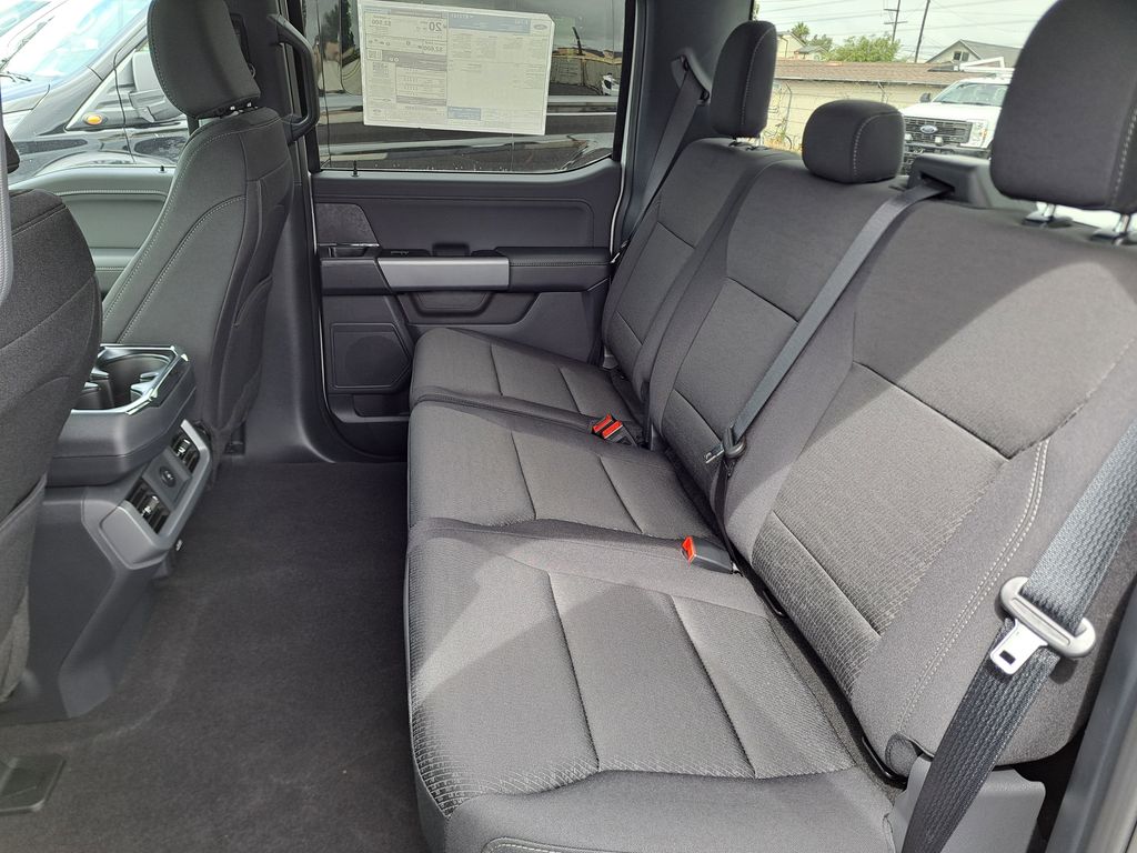 2025 Ford F-150 XLT photo 12