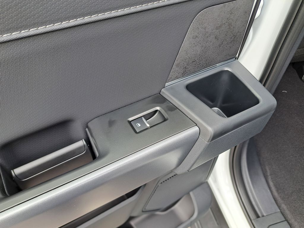 2025 Ford F-150 XLT photo 14