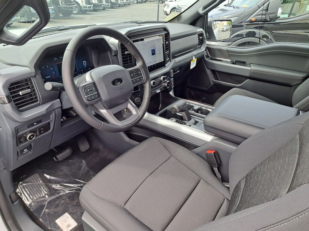 2025 Ford F-150 XLT photo 15