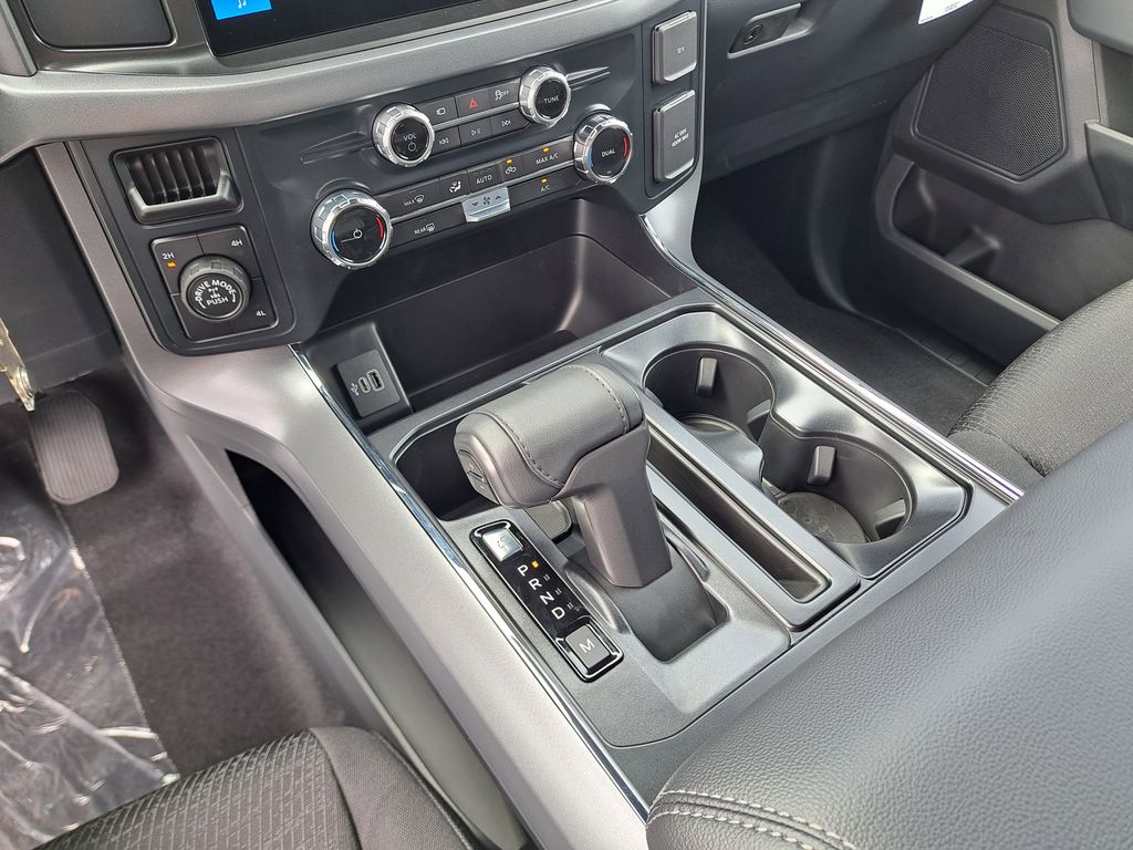 2025 Ford F-150 XLT photo 29