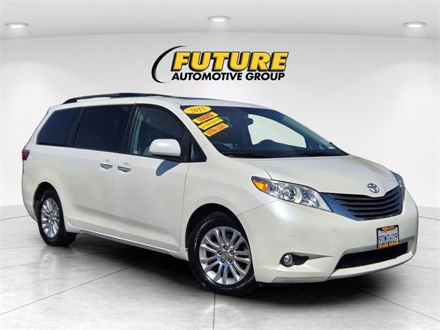 2015 Toyota Sienna XLE