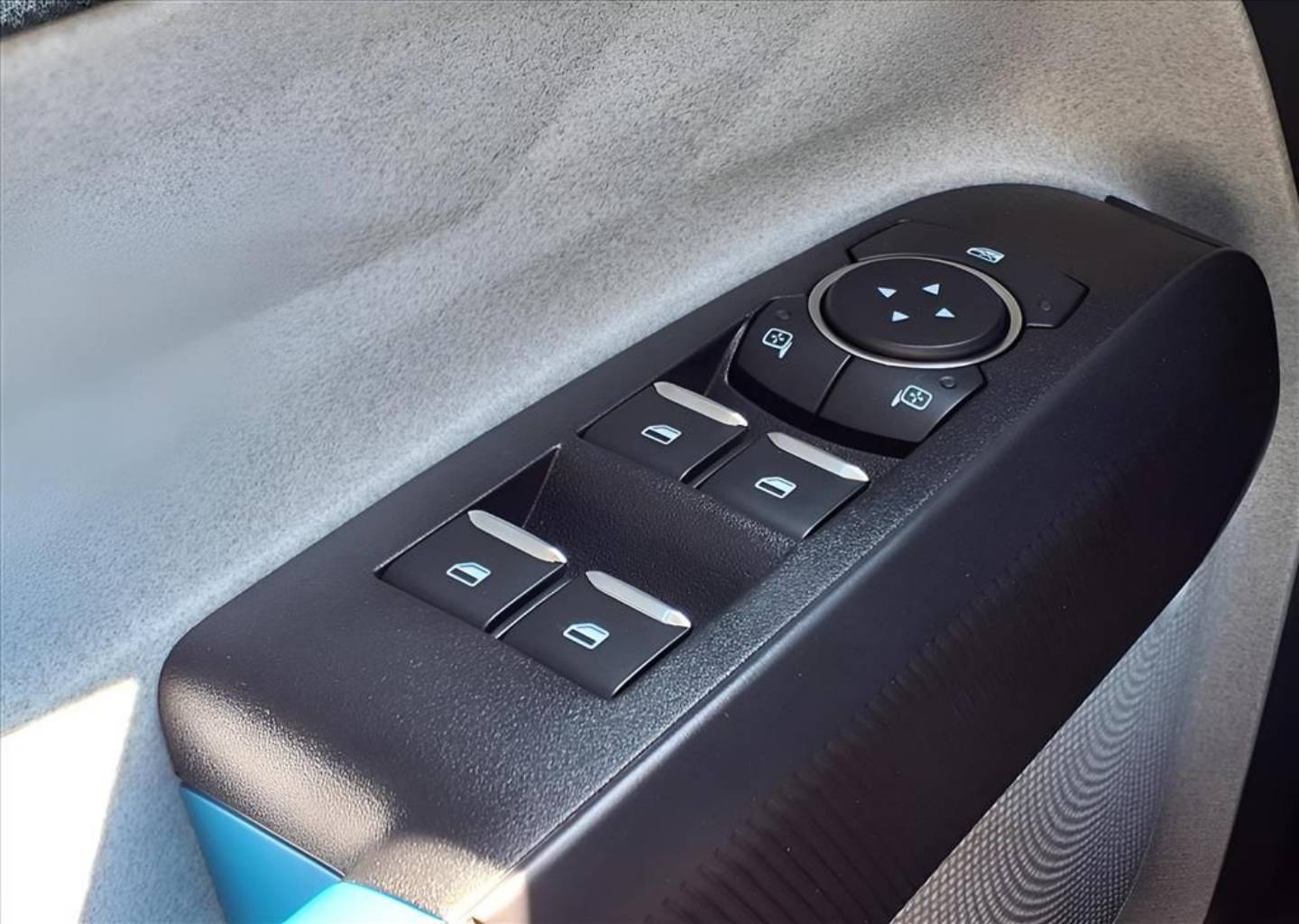 2025 Ford Maverick XLT - Photo 16
