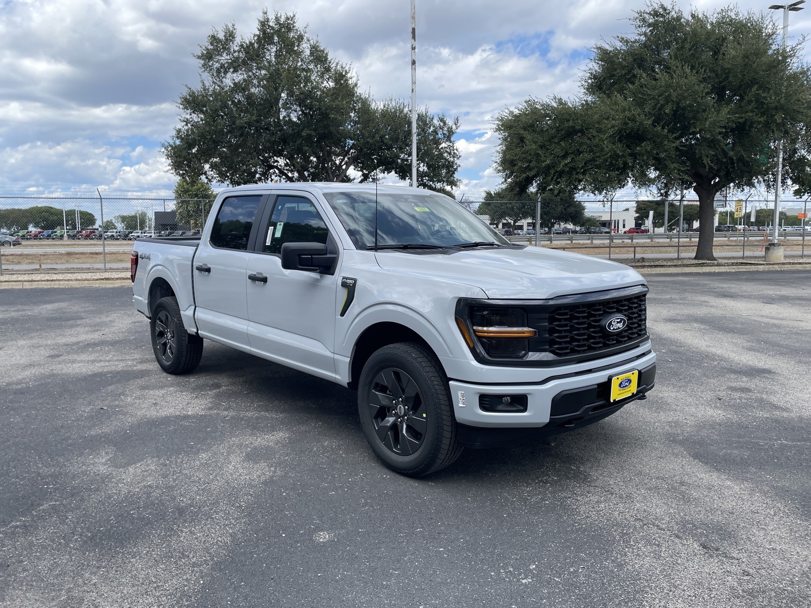 2025 Ford F-150 STX photo 4