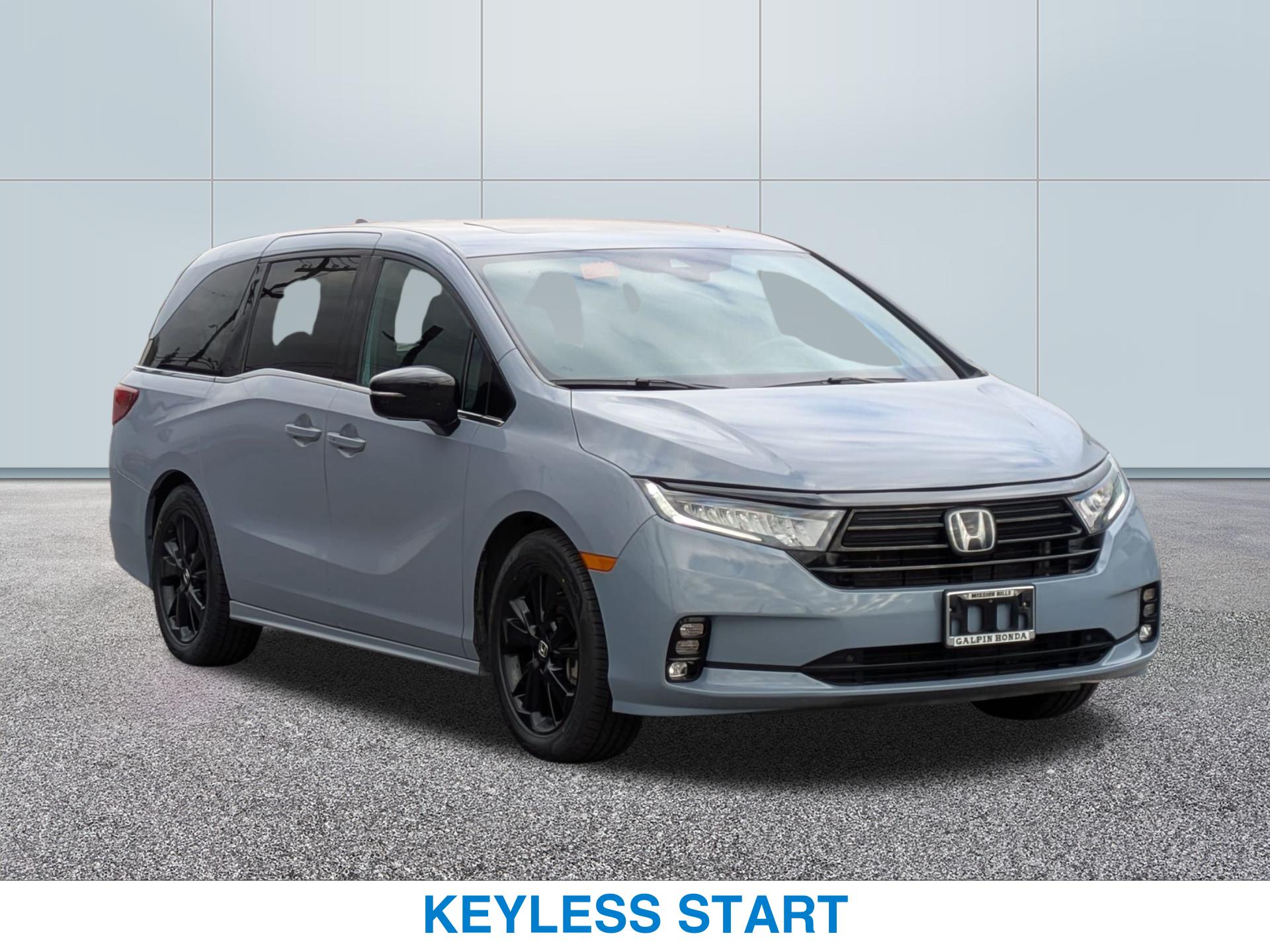 2023 Honda Odyssey Sport photo 3