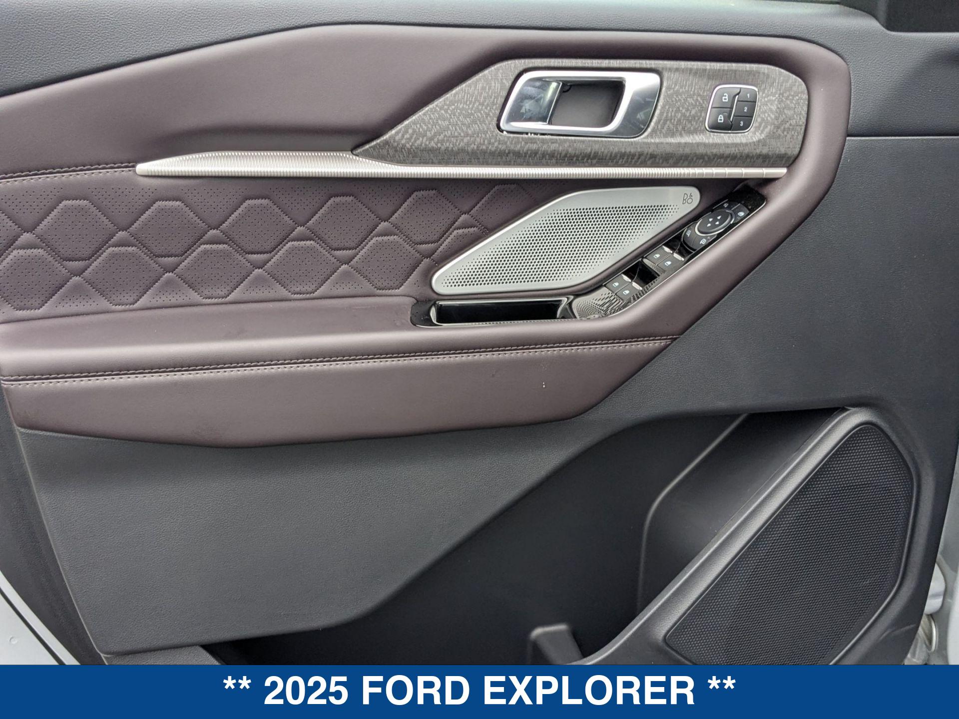 2025 Ford Explorer Platinum photo 13