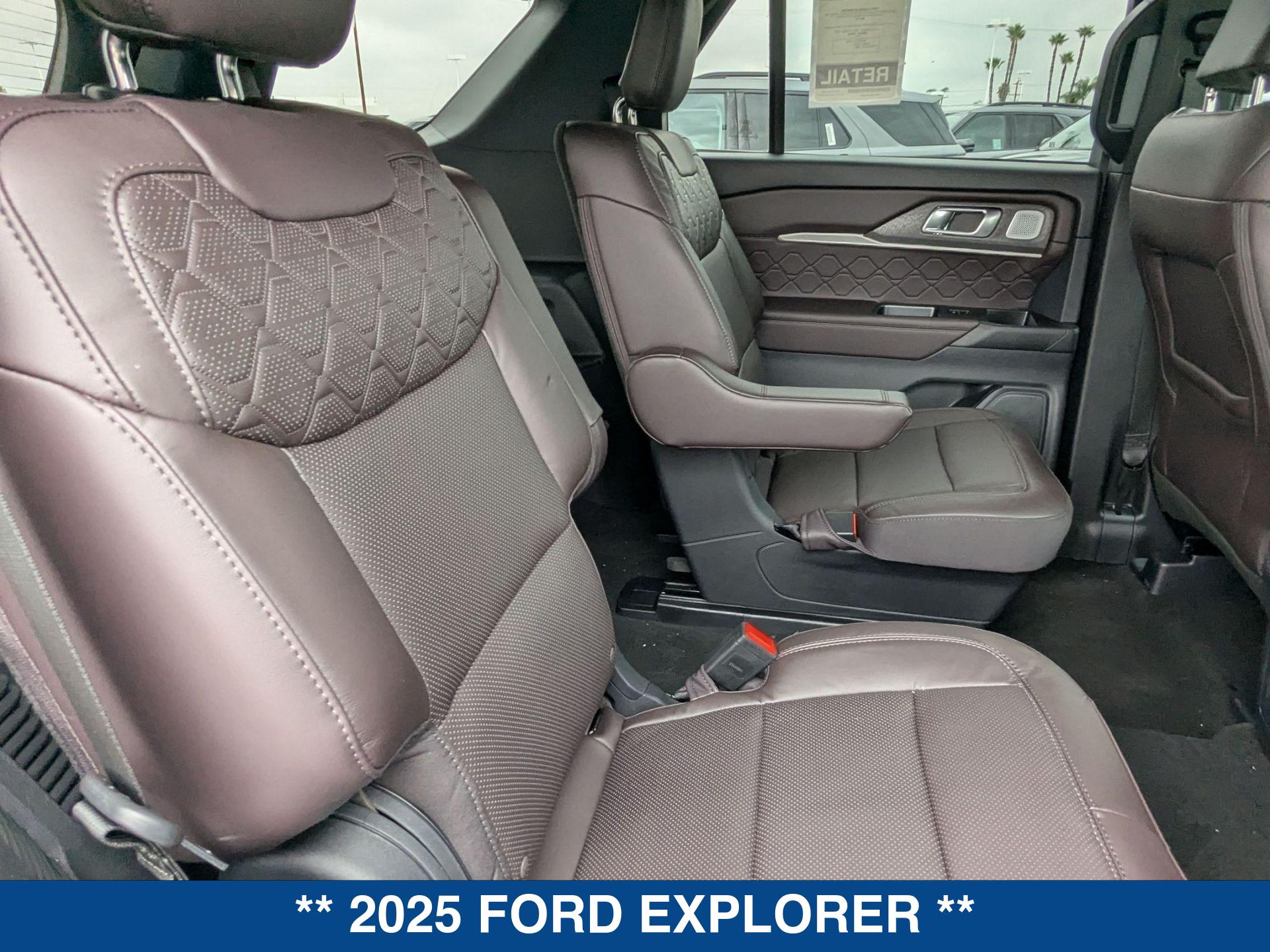 2025 Ford Explorer Platinum photo 23