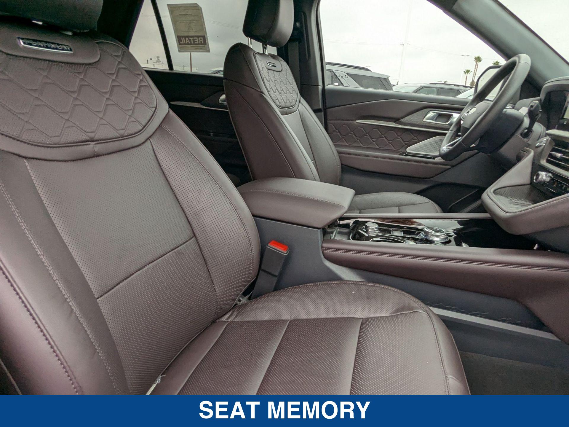 2025 Ford Explorer Platinum photo 25