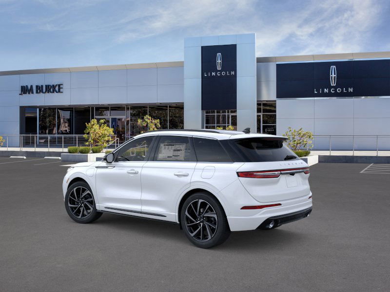 2025 Lincoln Corsair Grand Touring photo 3