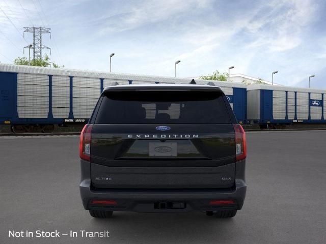 2025 Ford Expedition MAX photo 4