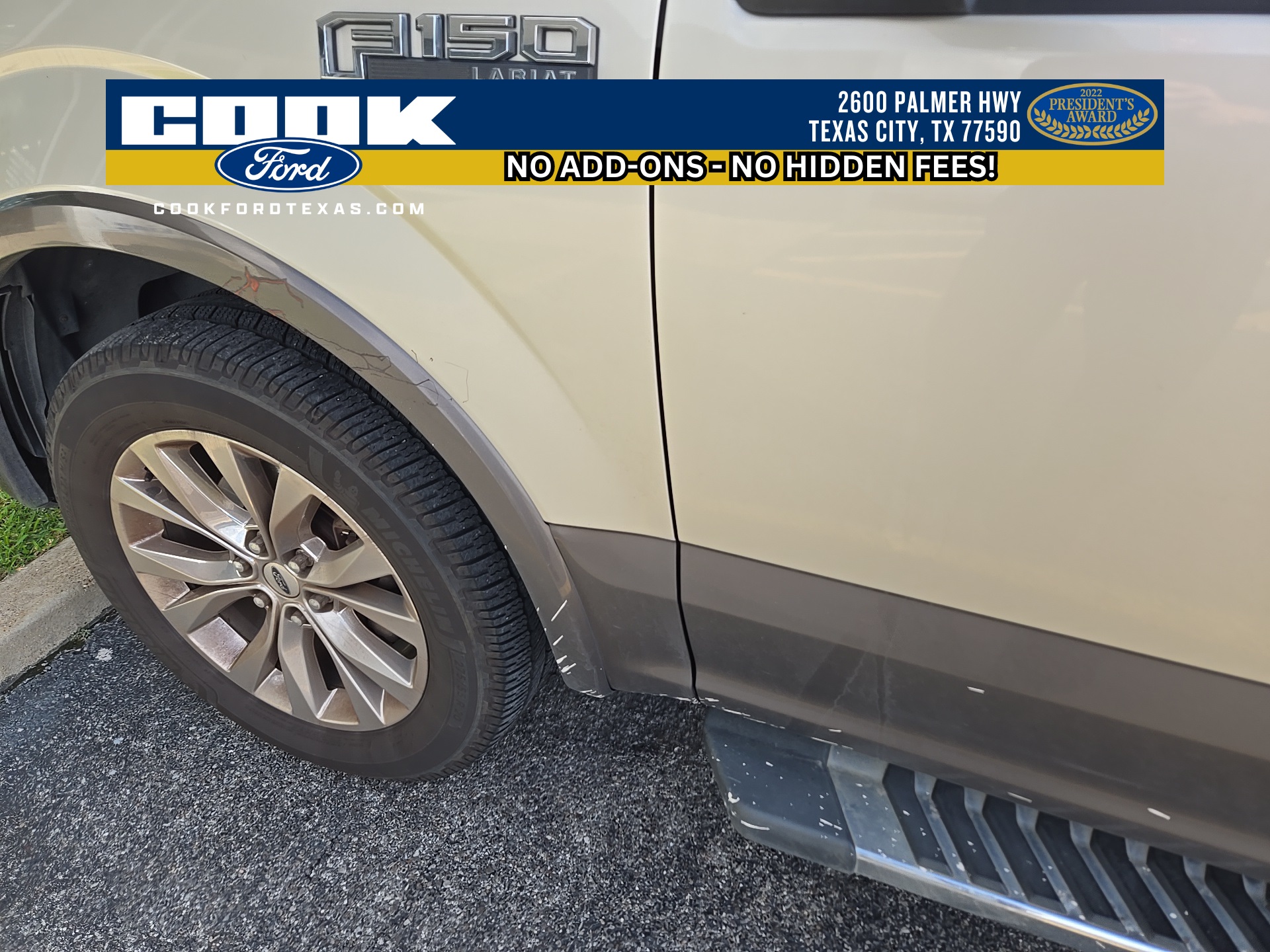2017 Ford F-150 Lariat photo 10