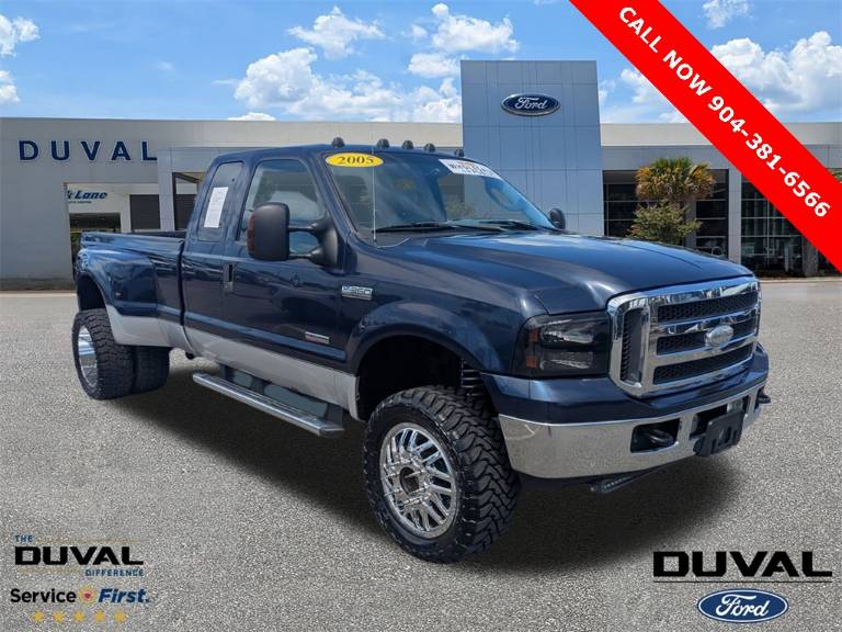 2005 Ford F-350SD LARIAT