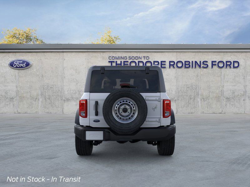 2025 Ford Bronco Base photo 5
