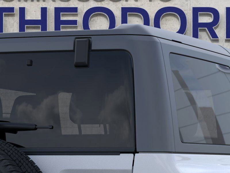 2025 Ford Bronco Base photo 22