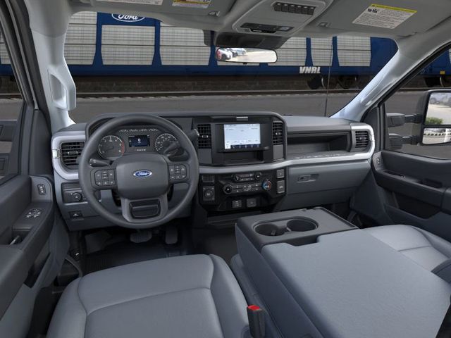2026 Ford F-350 XL photo 7