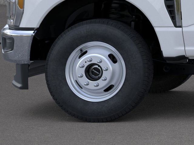 2026 Ford F-350 XL photo 17