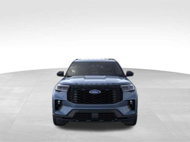 2025 Ford Explorer ST-Line photo 4