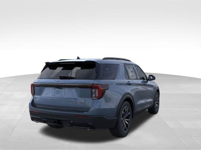 2025 Ford Explorer ST-Line photo 6