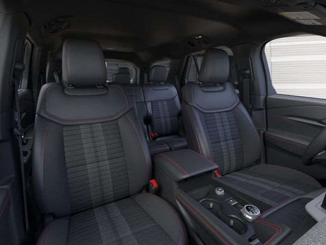 2025 Ford Explorer ST-Line photo 8
