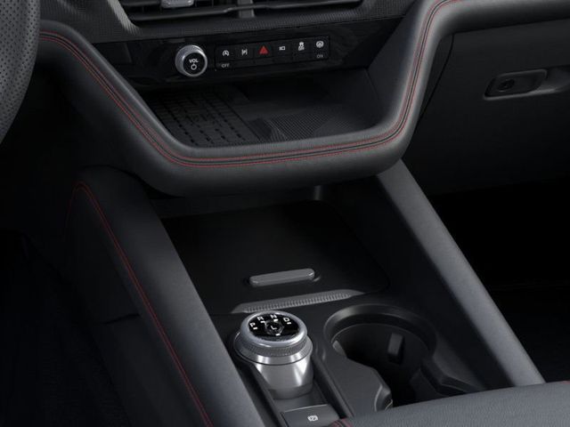 2025 Ford Explorer ST-Line photo 13