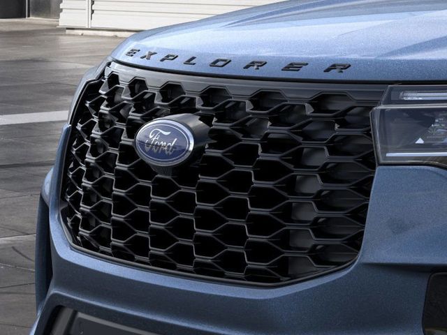 2025 Ford Explorer ST-Line photo 14