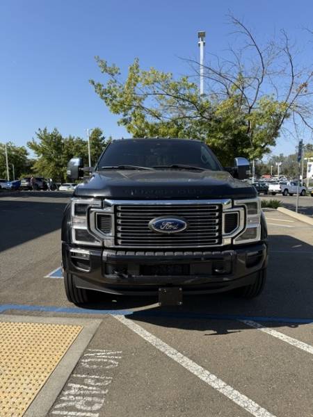 2022 Ford F-450SD Platinum