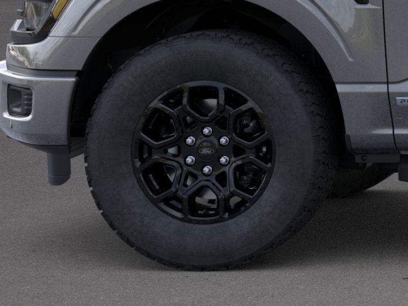 2025 Ford F-150 XLT photo 14
